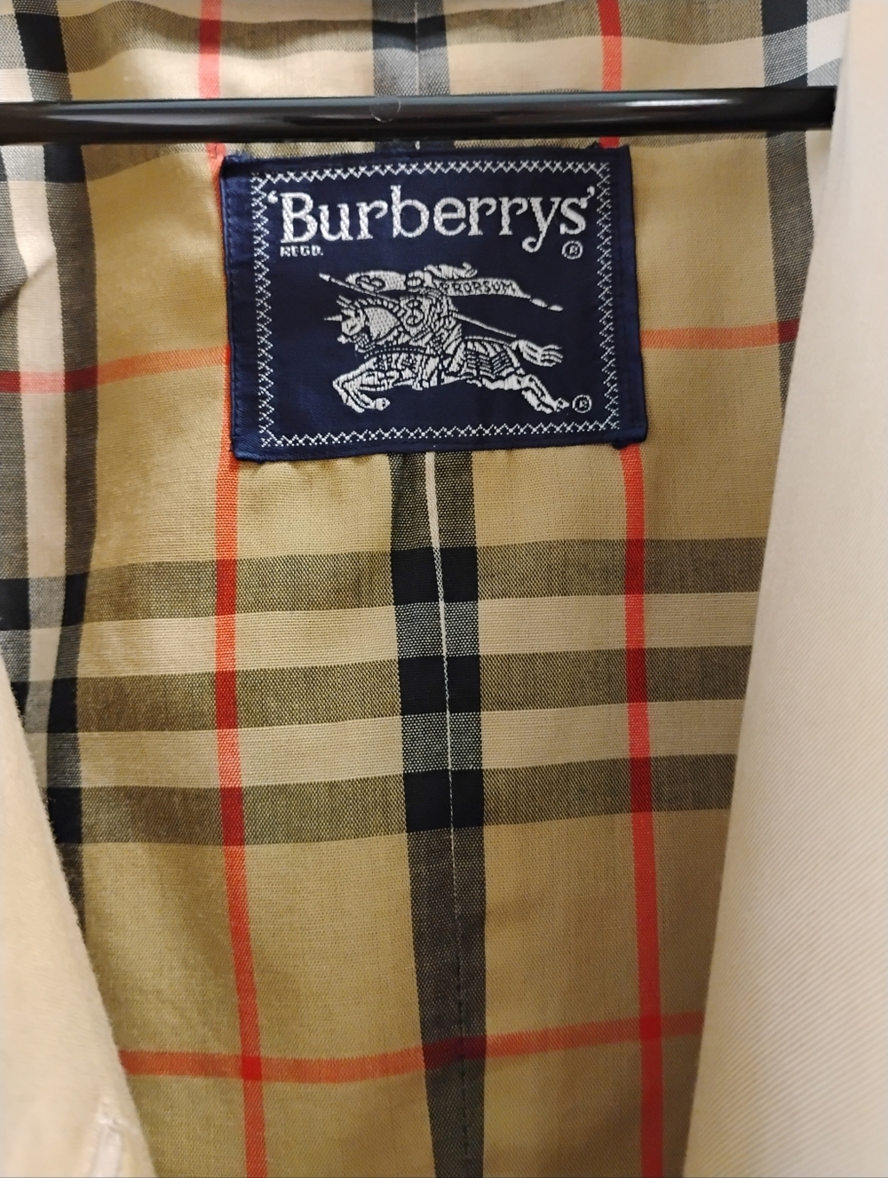 Vintage Burberrys Classic Khaki Trench Coat with Nova Check Lining - Picture 8 of 11